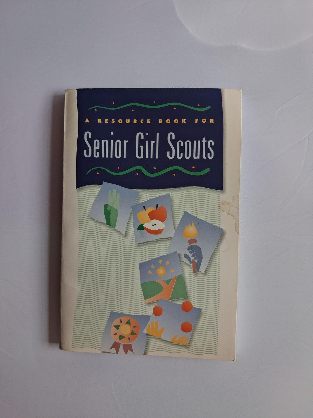 Senior Girl Scouts Resource Booklet - Cream & Navy Cover